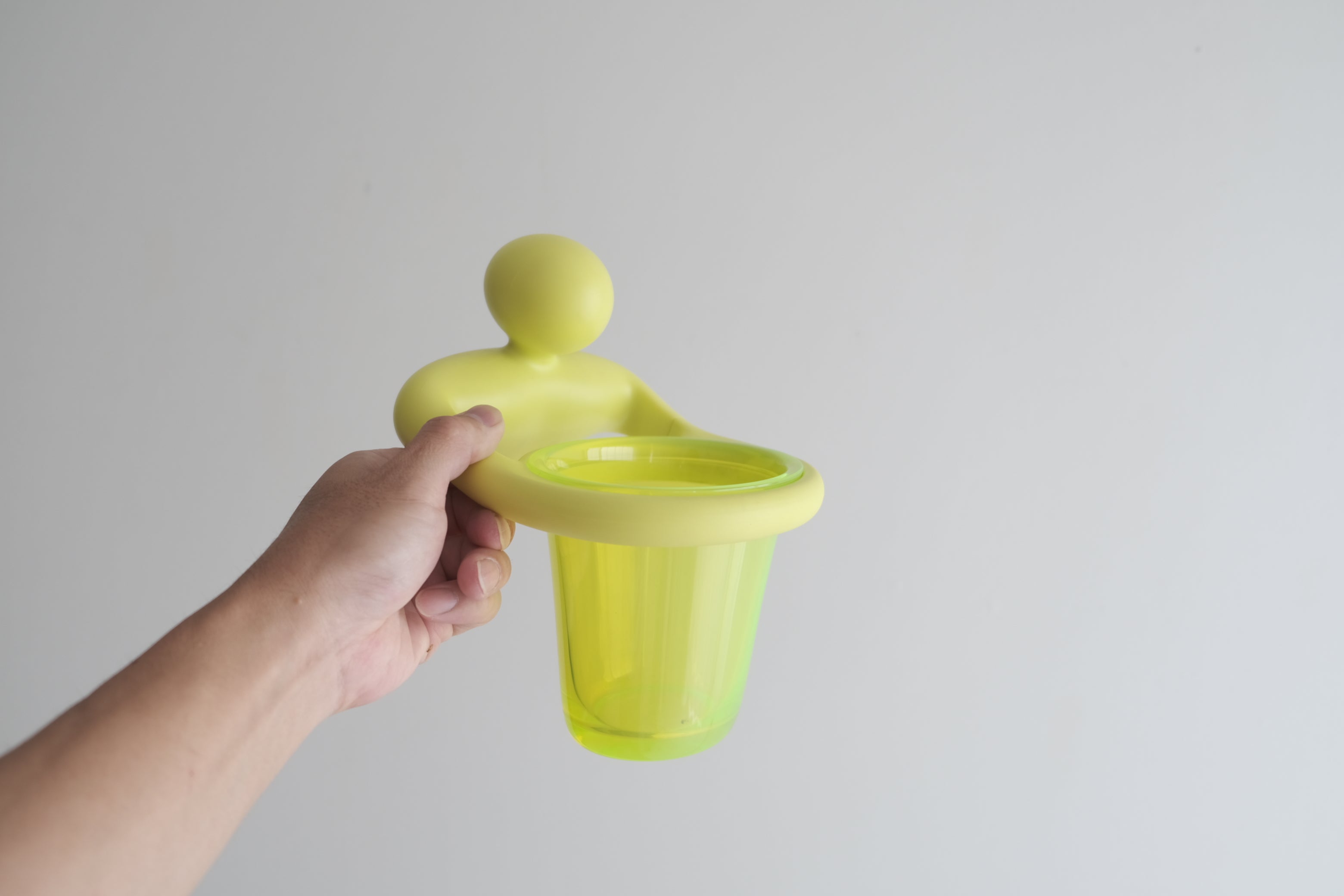 ALESSI「Antonio D」歯ブラシホルダー GV16 Y（イエロー／ウォールマウント）