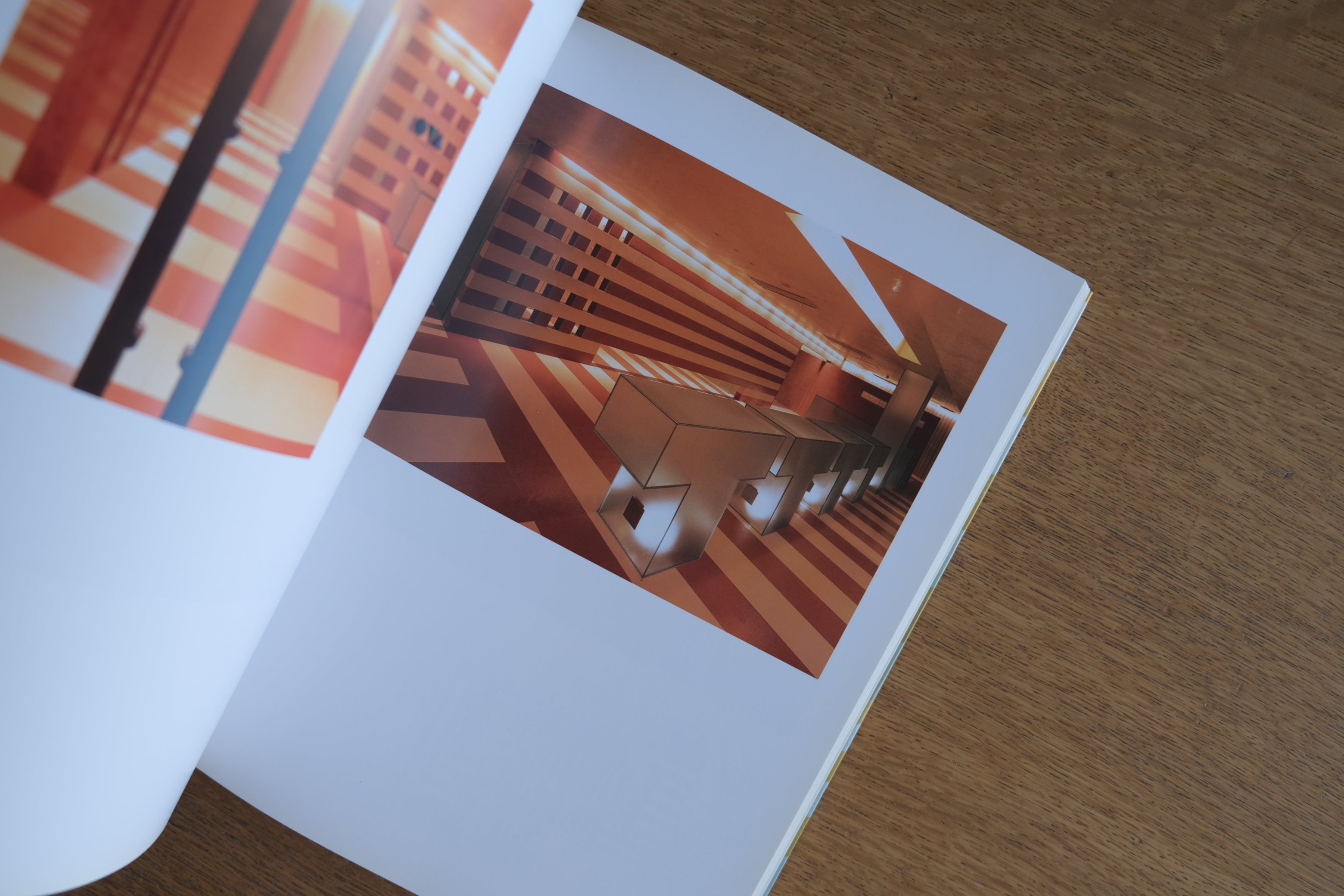 署名本・贈呈本］Interior Design Uchida, Mitsuhashi, Nishioka