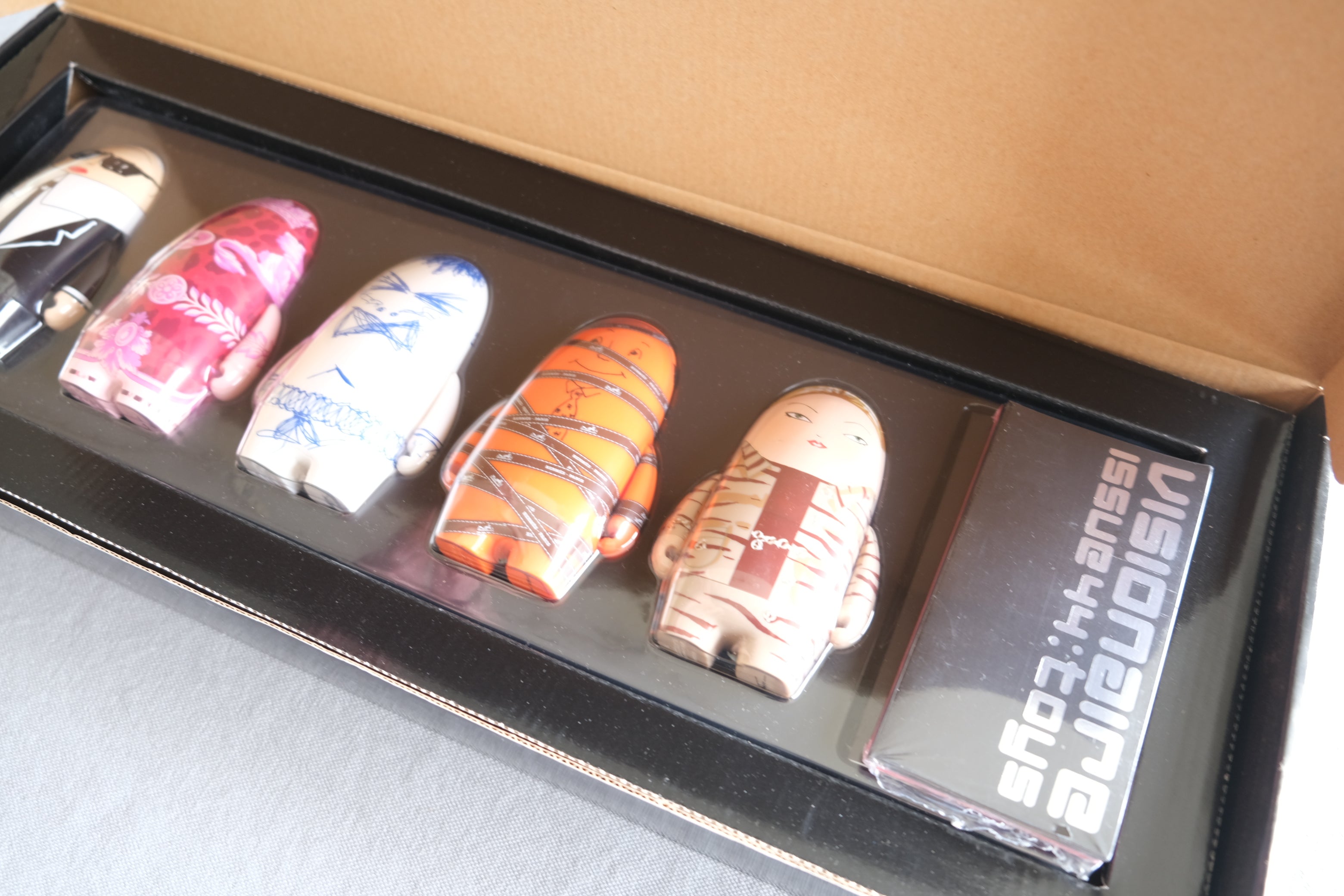 VISIONAIRE 44: Toys Black｜Kidrobot フィギュア5体セット 2004年 限定版