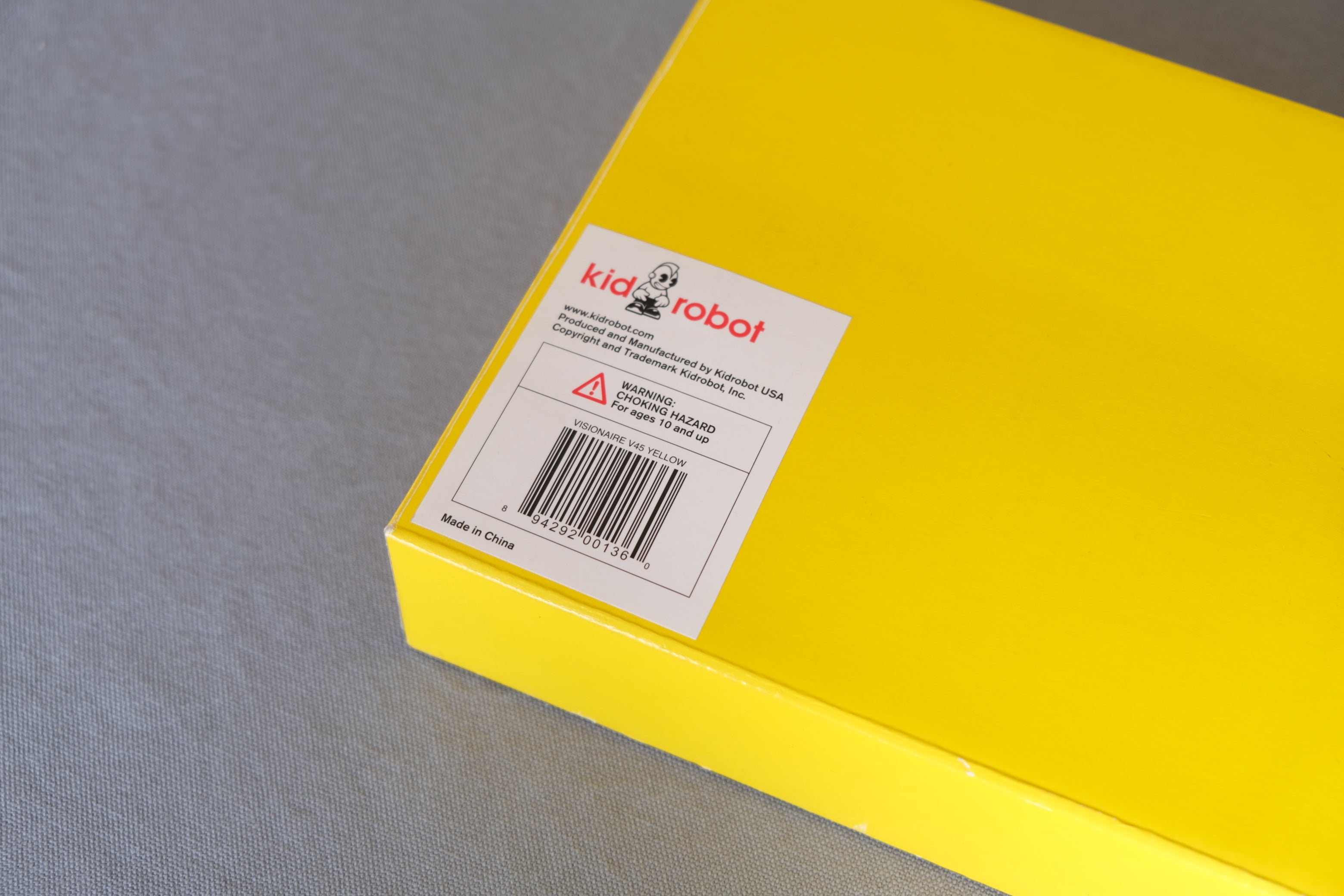 VISIONAIRE 45: More Toys Yellow｜Kidrobot フィギュアセット 2005年 限定版