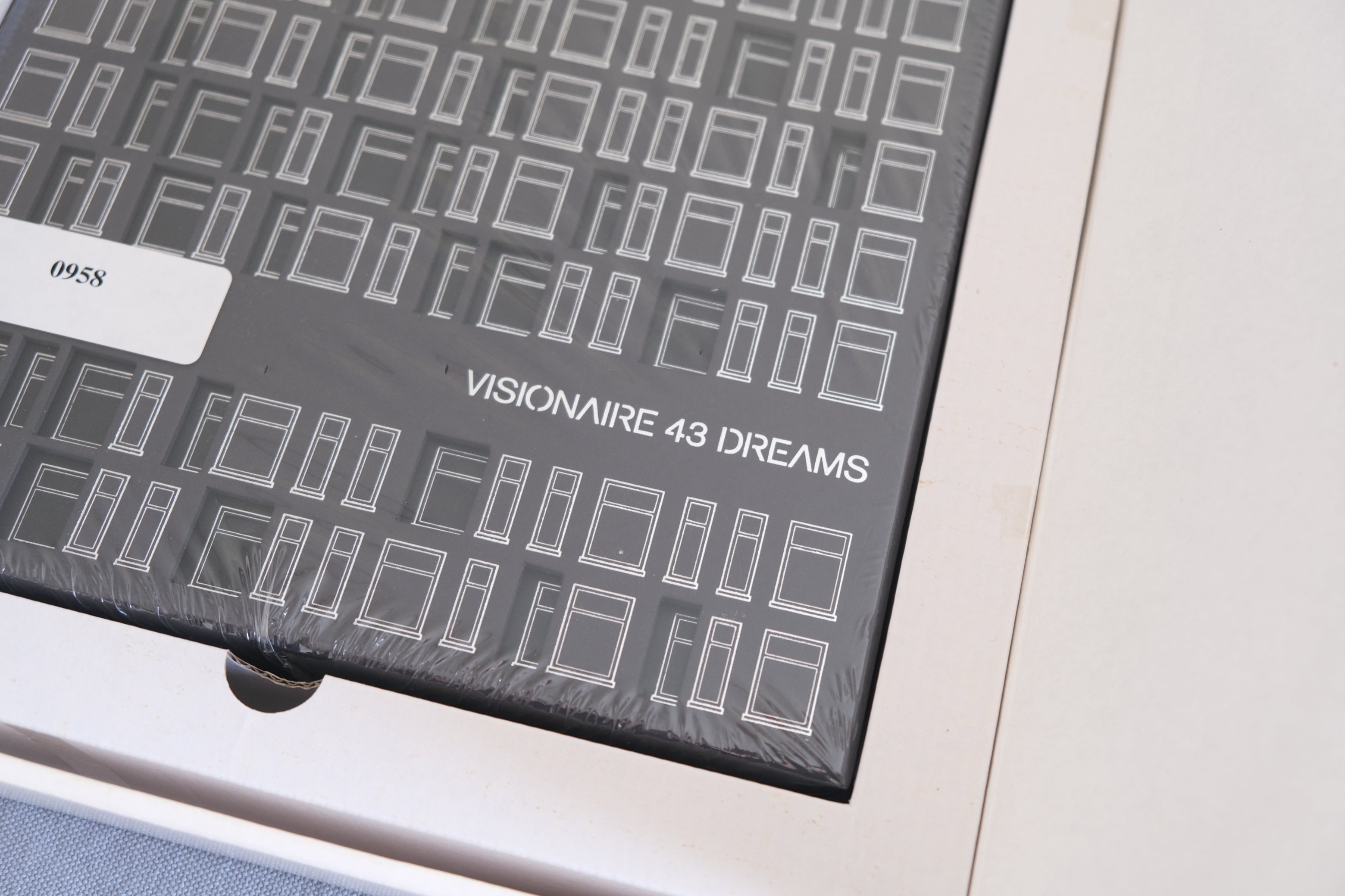 VISIONAIRE 43: Dreams｜レーザーカッティング特装本 2004年 限定1500部 未使用品