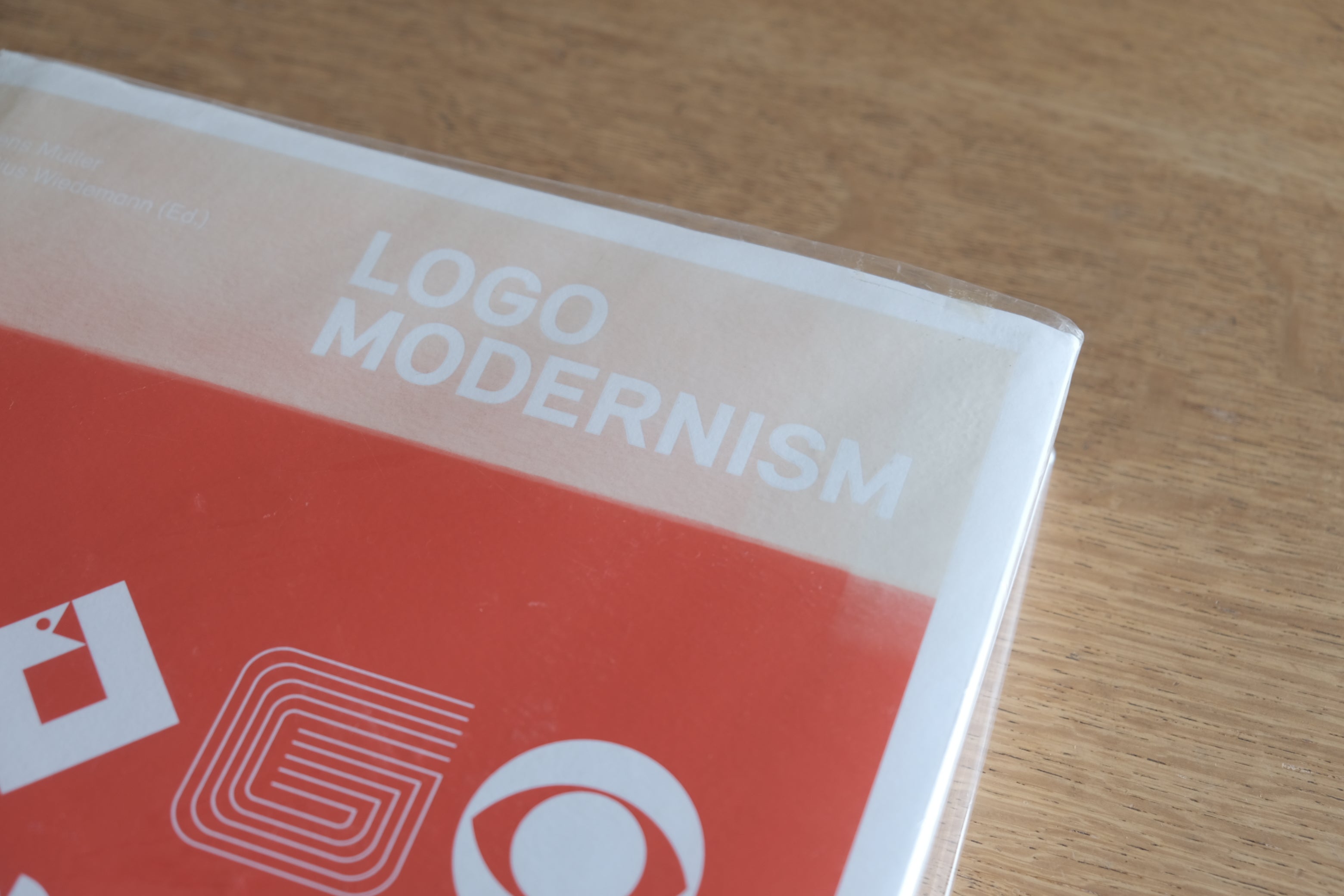 Logo Modernism｜モダニズム・ロゴデザイン資料集 Taschen 2015年刊