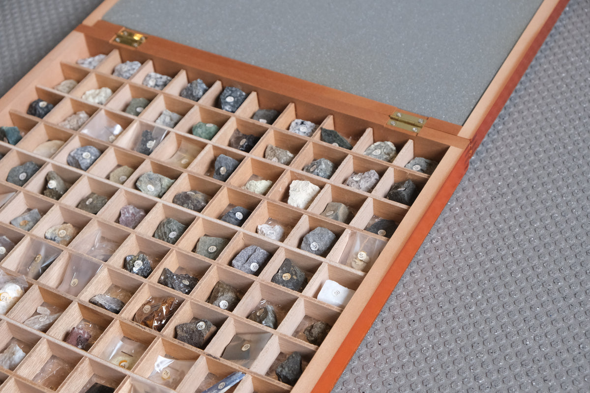 東京サイエンス 岩石・鉱物標本100種｜木箱入り 地学教材・鉱物コレクション