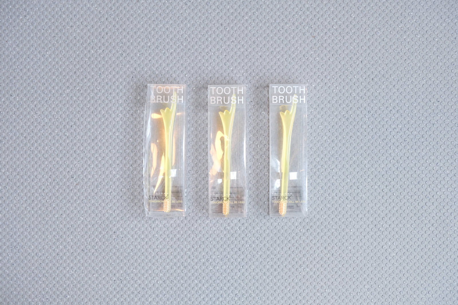 ［3個セット］フィリップ・スタルク PHILIPPE STARCK TOOTH BRUSH 歯ブラシ イエロー セブンイレブン限定商品 ゴー –  Helvetica