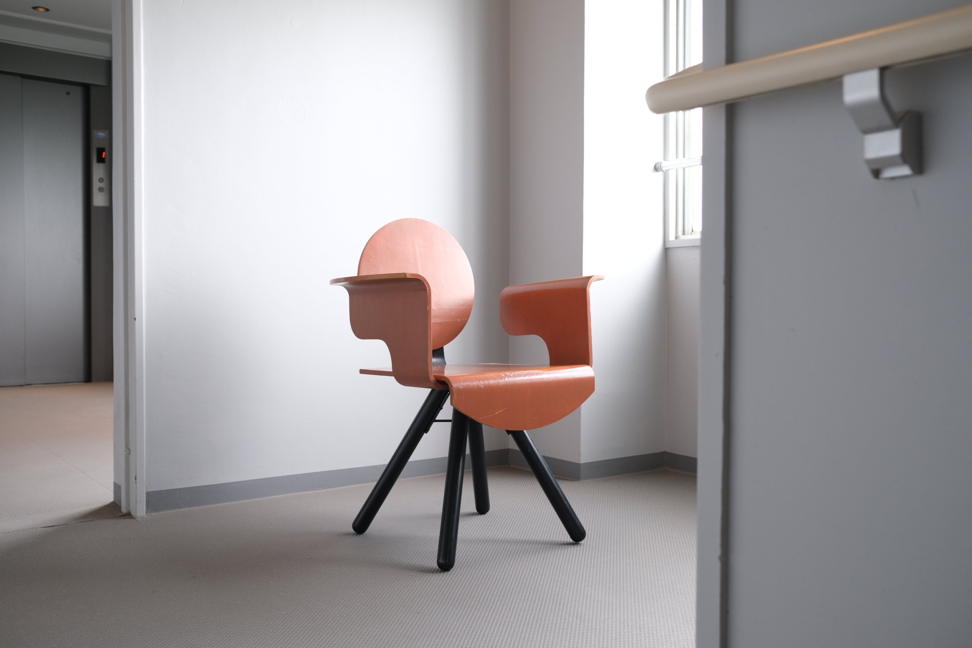 内田繁「8月の椅子」｜August Chair（イル・パラッツォ客室使用品）
