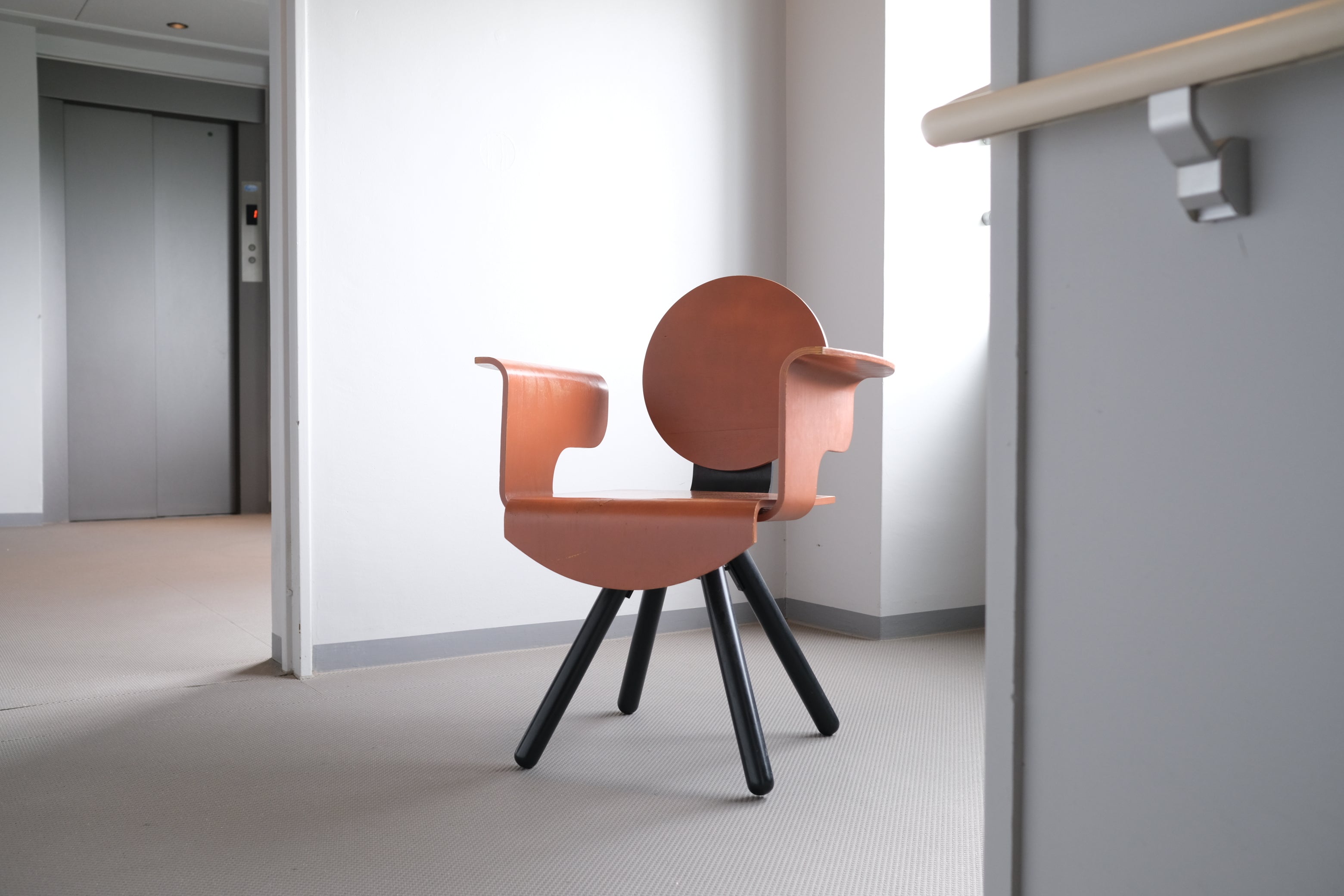 内田繁「8月の椅子」｜August Chair（イル・パラッツォ客室使用品）