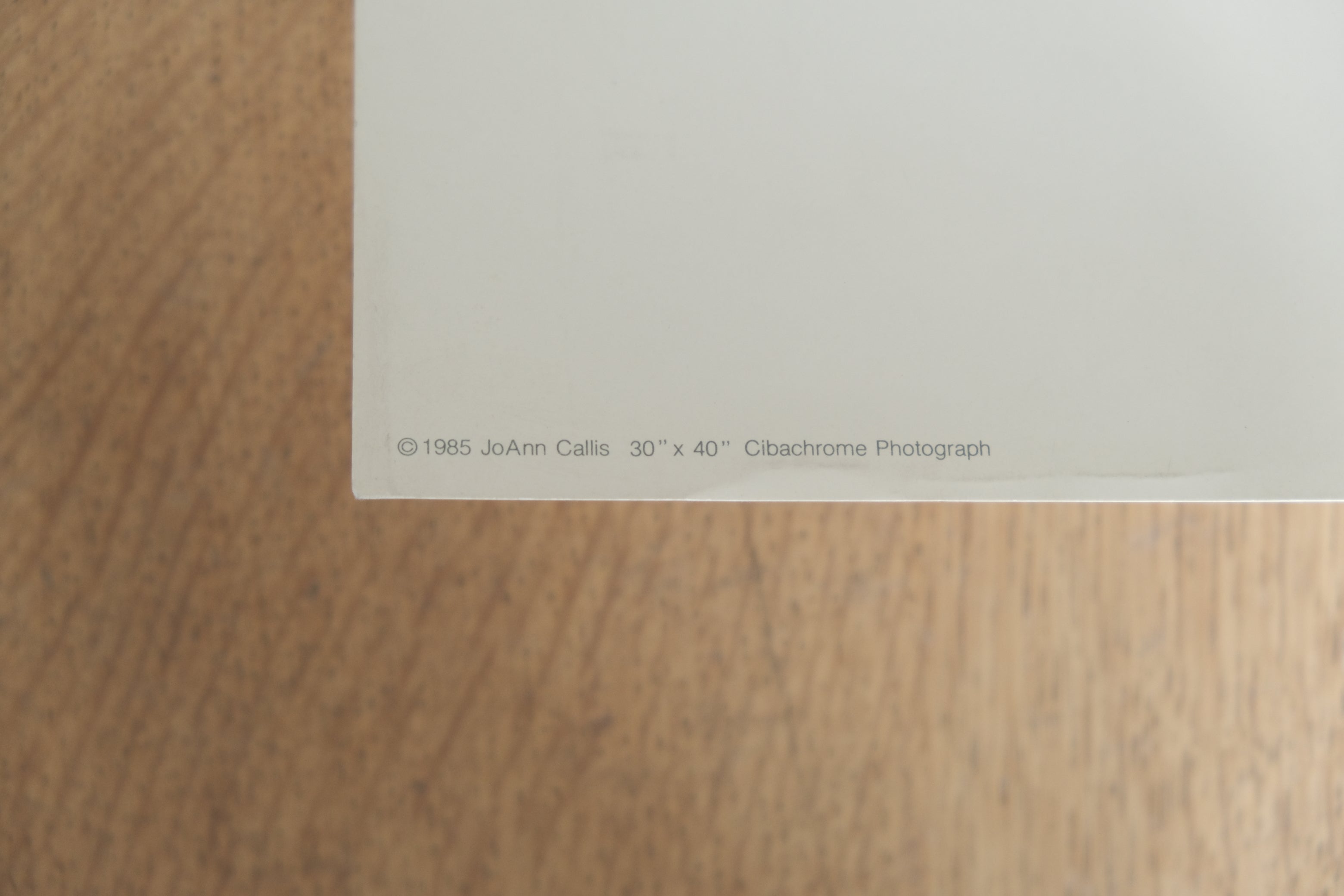 JoAnn Callis 写真展ポスター（1985 / MOCA ロサンゼルス）サイン入り 厚紙仕様