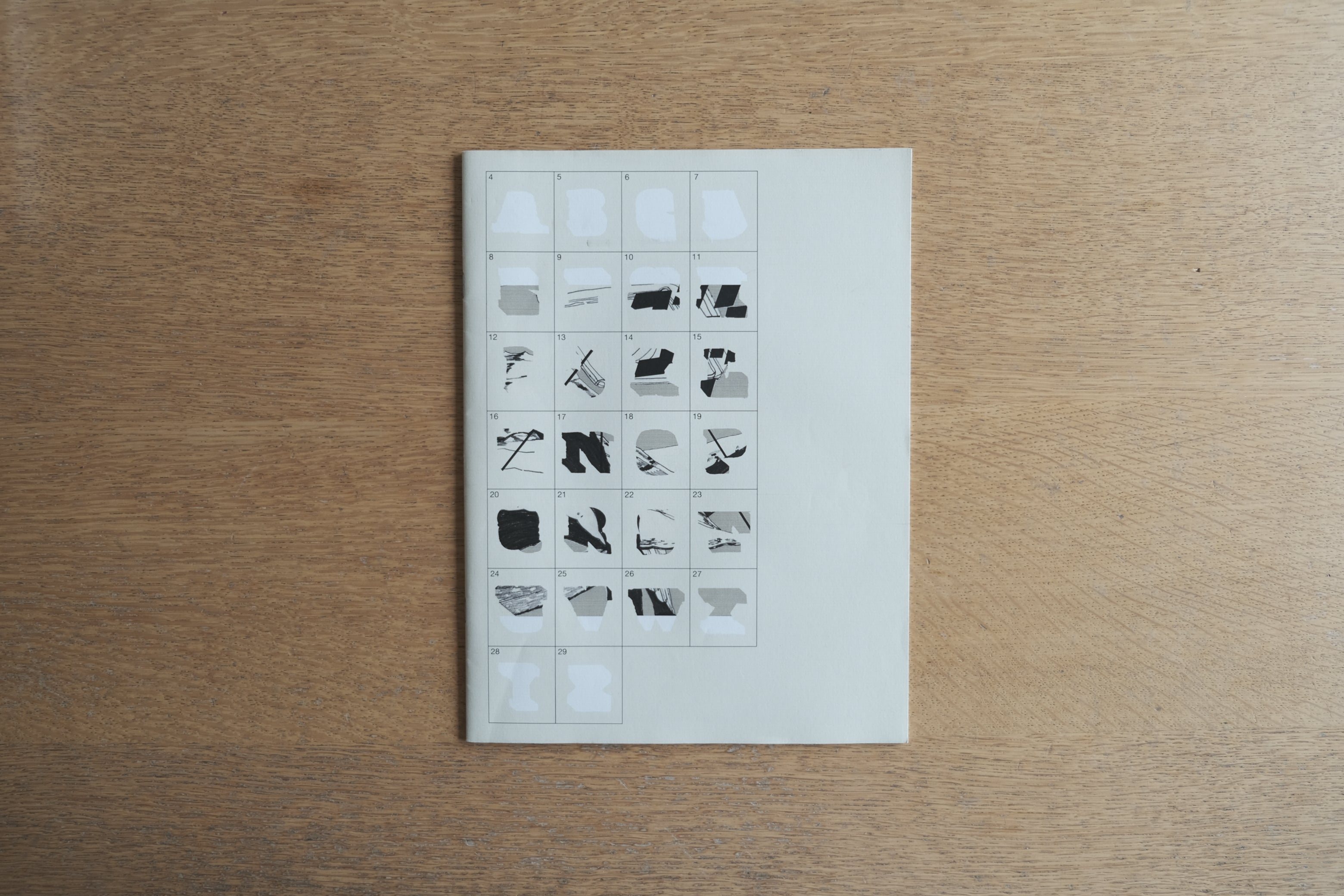 Alex Besikian ZINE「Alphabet」リソグラフ作品集｜フランス人アーティストによるグラフィックアート