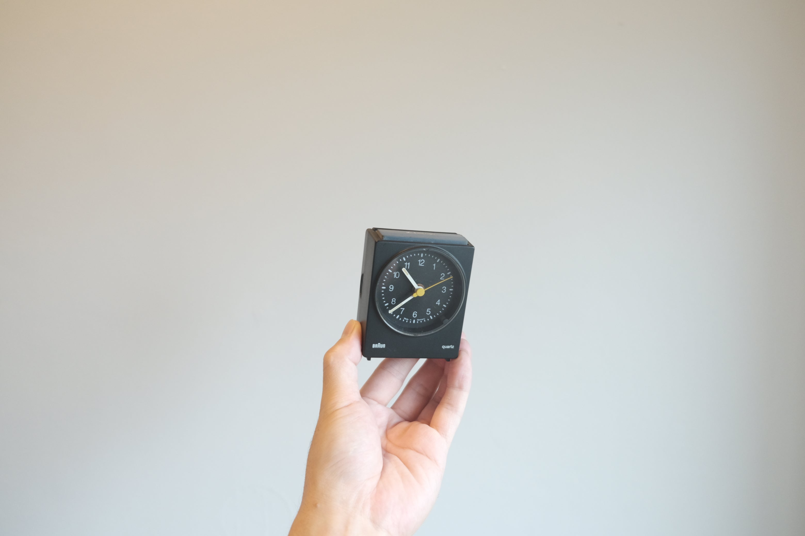 BRAUN ブラウン quartz  Type 4768/AB sl 目覚まし時計 卓上クロック ヴィンテージ ドイツ製