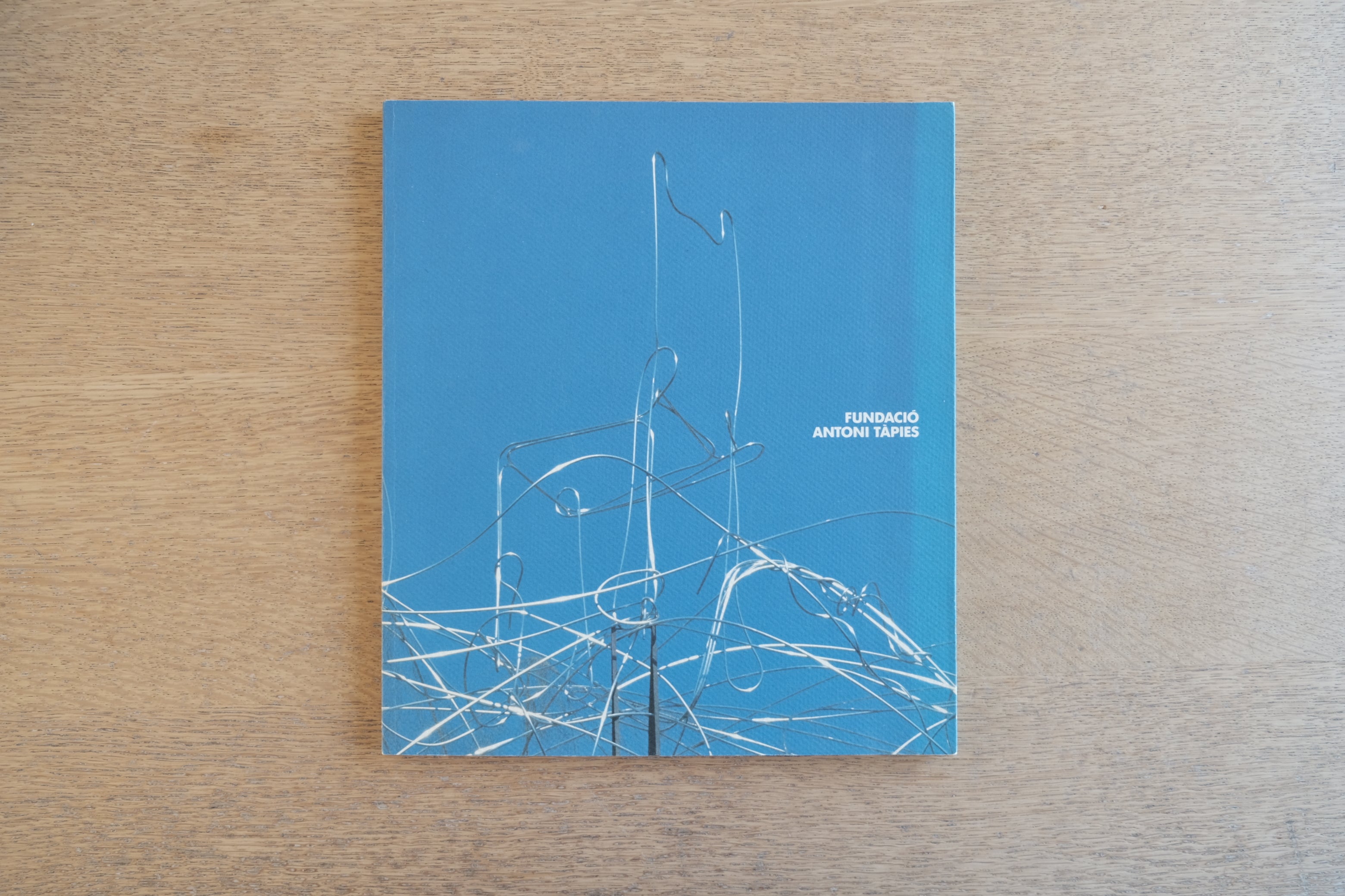 Fundació Antoni Tàpies｜アントニ・タピエス財団カタログ｜1990年刊・英語版