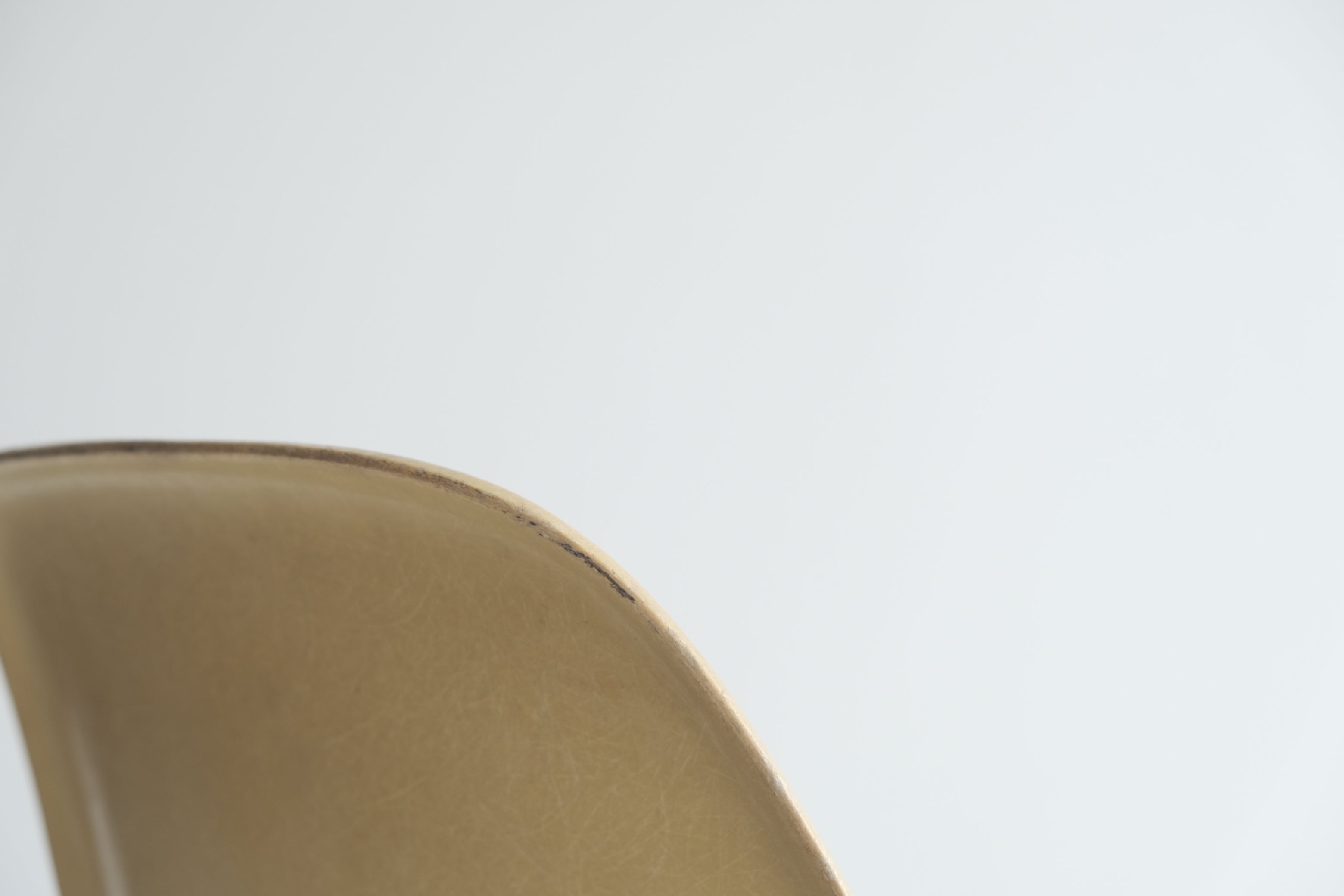 EAMES SIDE SHELL CHAIR（エッフェルベース）｜イームズ サイドシェルチェア No.2〈ファイバーグラス〉