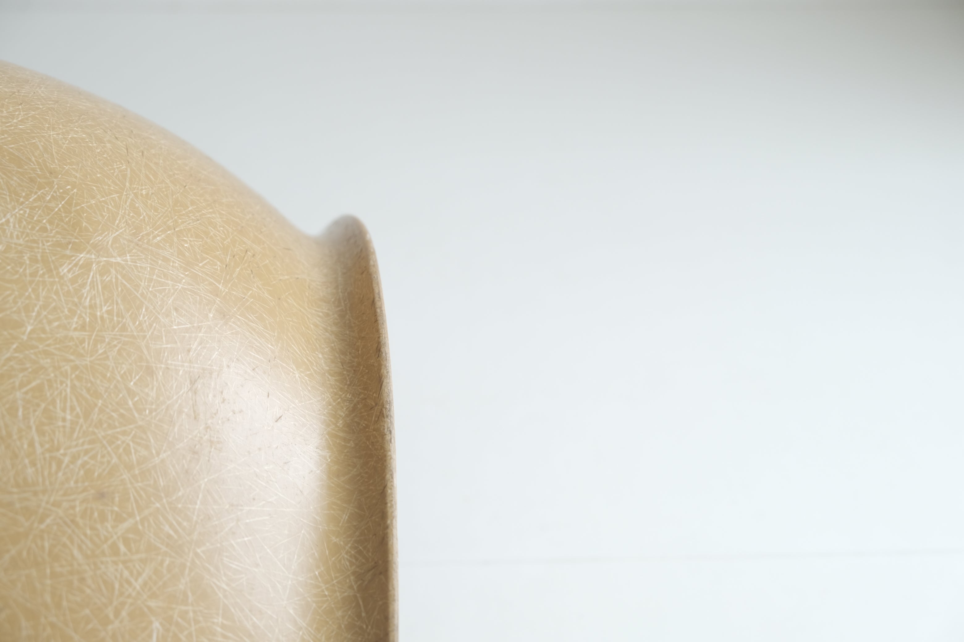 EAMES SIDE SHELL CHAIR（エッフェルベース）｜イームズ サイドシェルチェア No.3〈ファイバーグラス〉