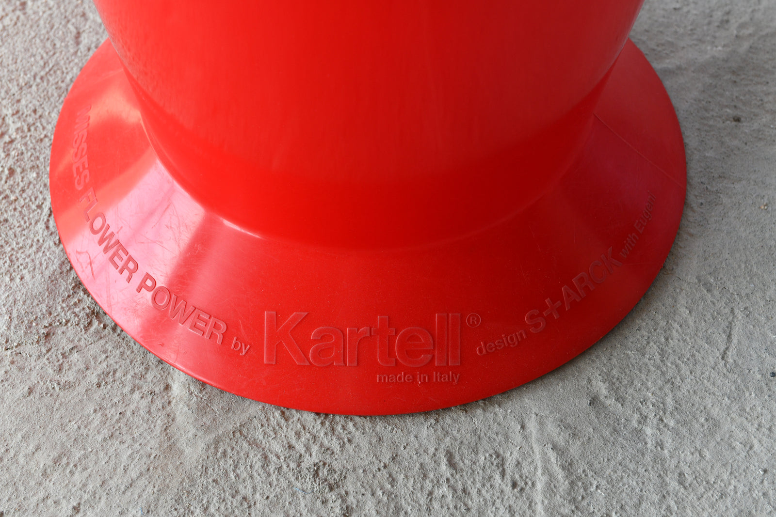 ［特大・赤］Philippe Starck フィリップ・スタルク Kartell カルテル MISSES FLOWER POWER ミセスフ –  Helvetica