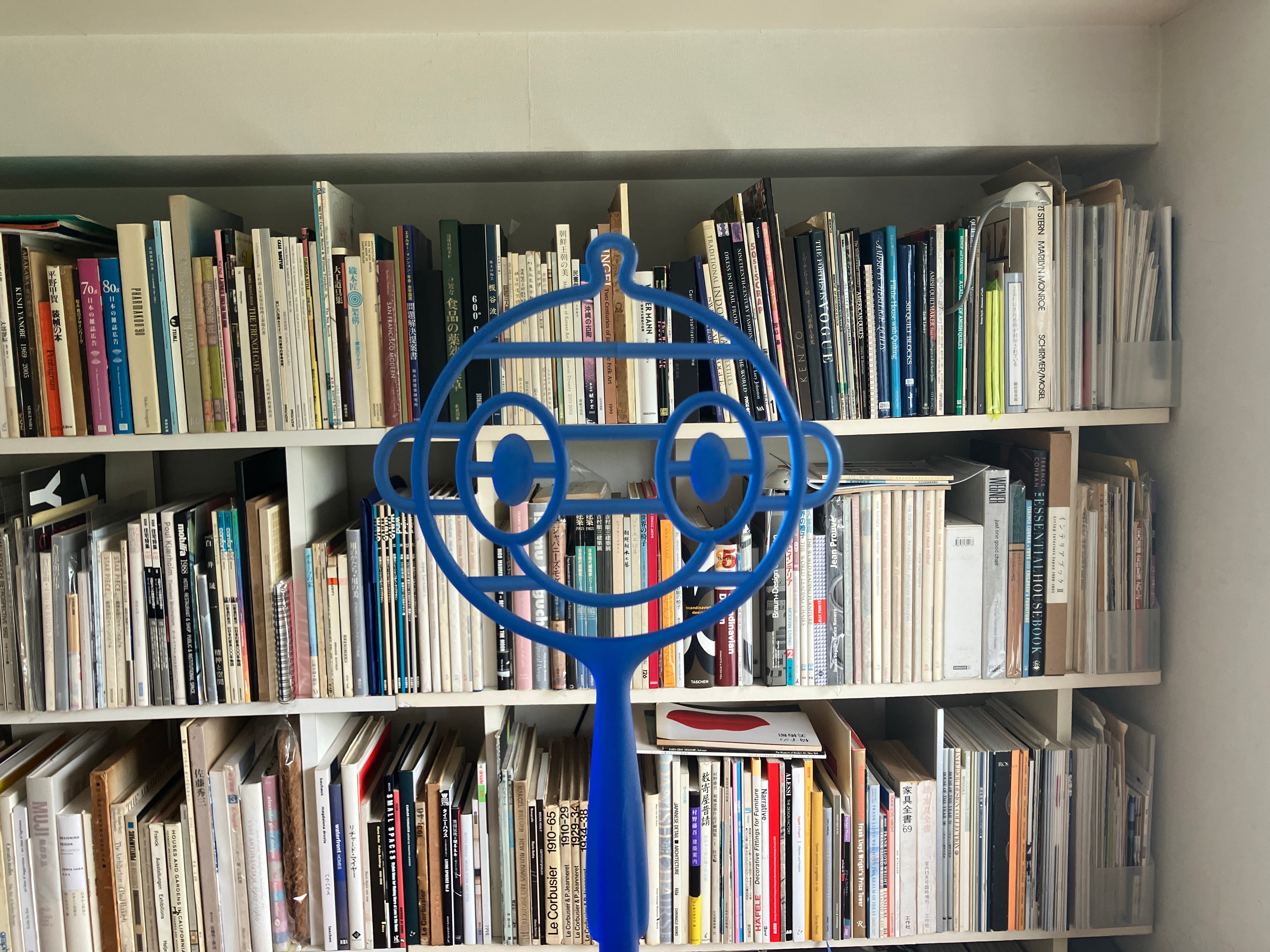 ALESSI Spank 布団たたき｜顔を持つ生活道具 ステファノ・ジョバンノーニ