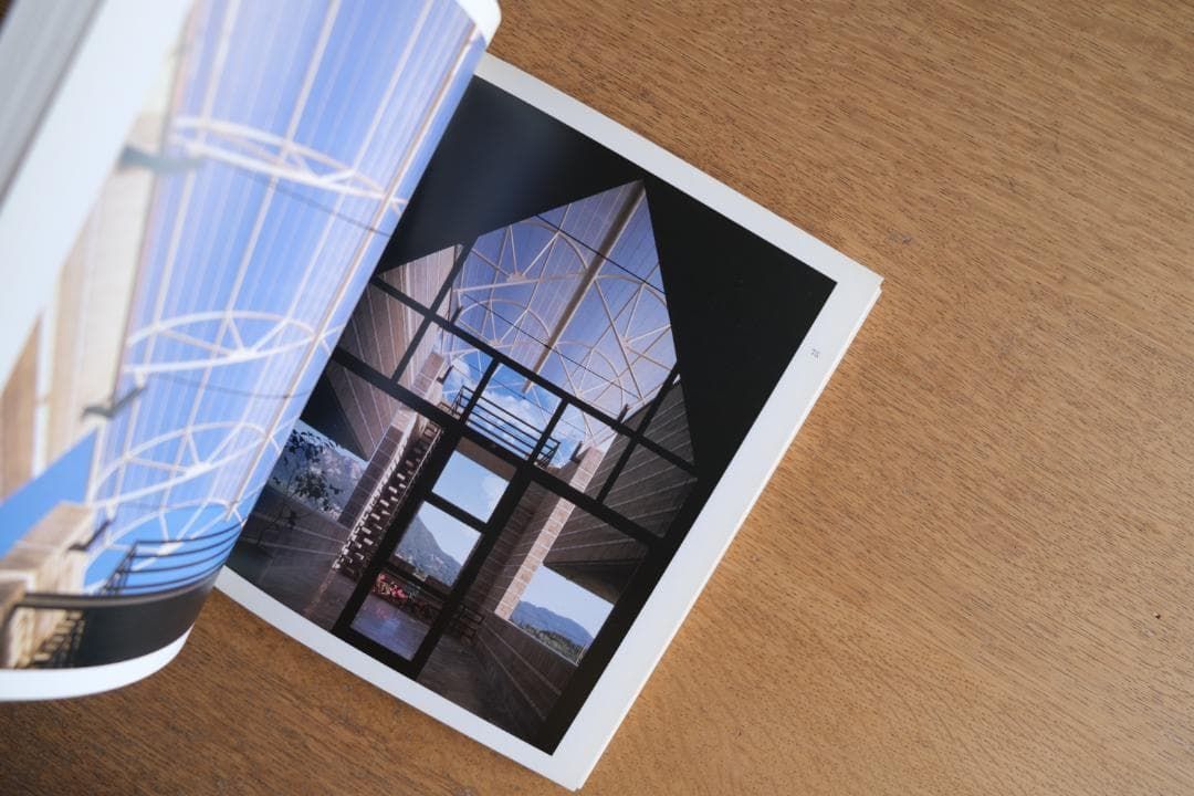 Mario Botta『Una Casa』｜住宅建築を読み解く一冊［1989 / Mondadori Electa］