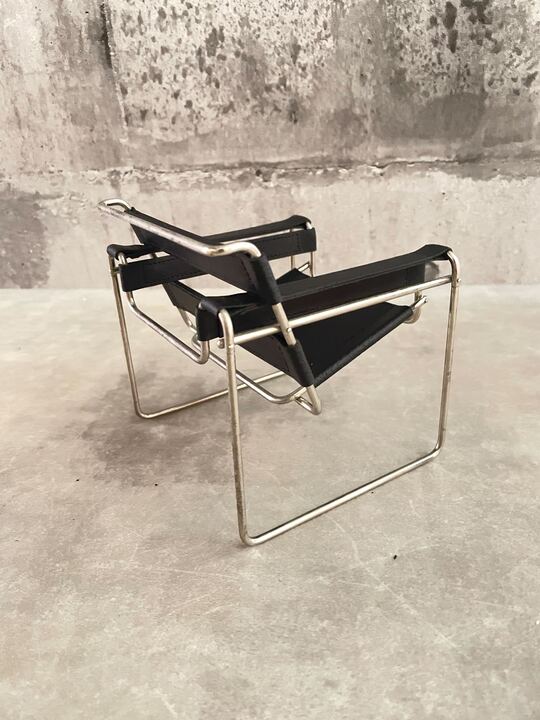 Marcel Breuer B3 Wassily miniture chair Vitra Design Museum マルセル・ブロイヤー ミニチュア ワシリーチェア ヴィトラデザインミュージアム