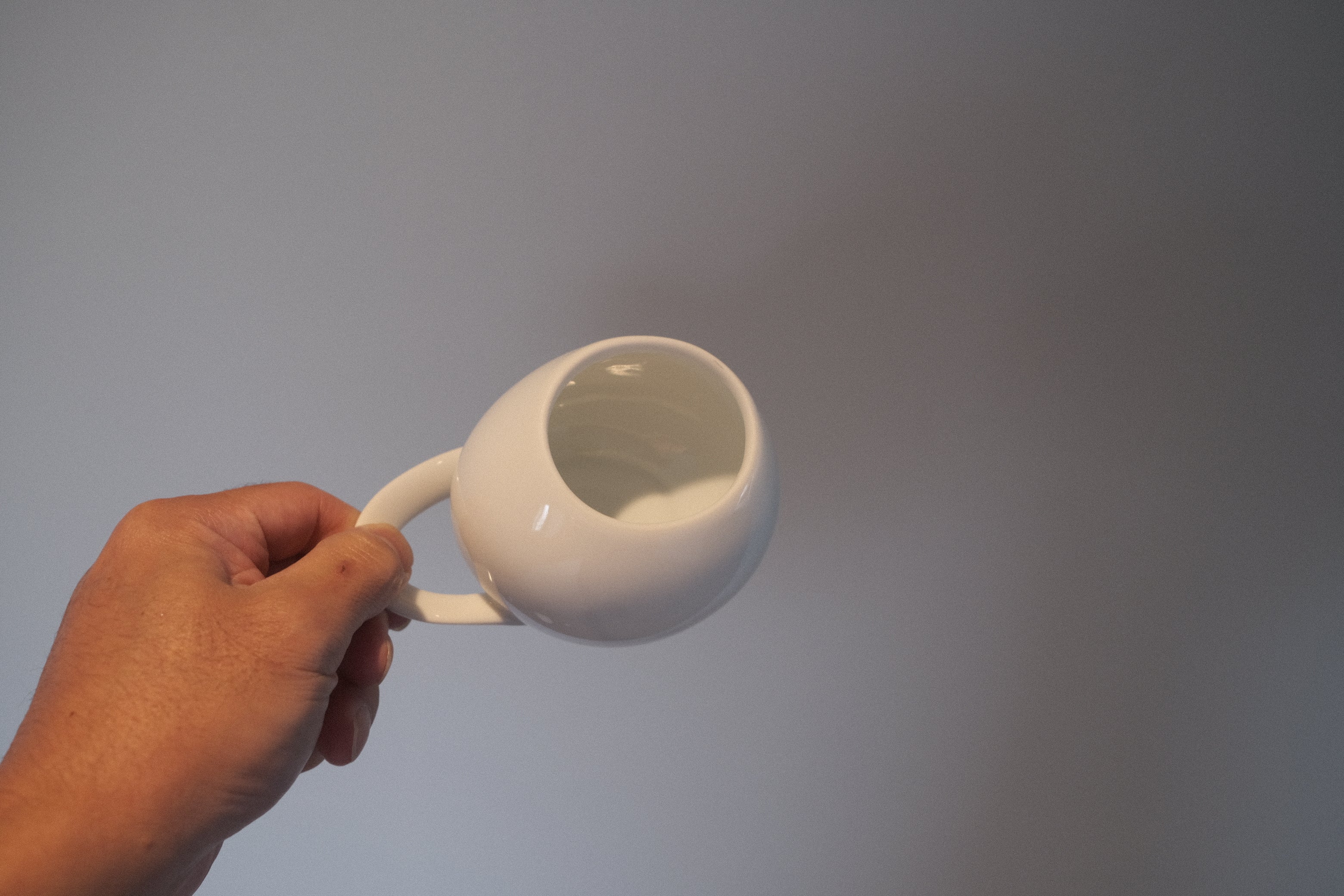 長谷川逸子 カップ＆ソーサー｜12人の建築家 小さな建築シリーズ｜Itsuko Hasegawa cup & saucer