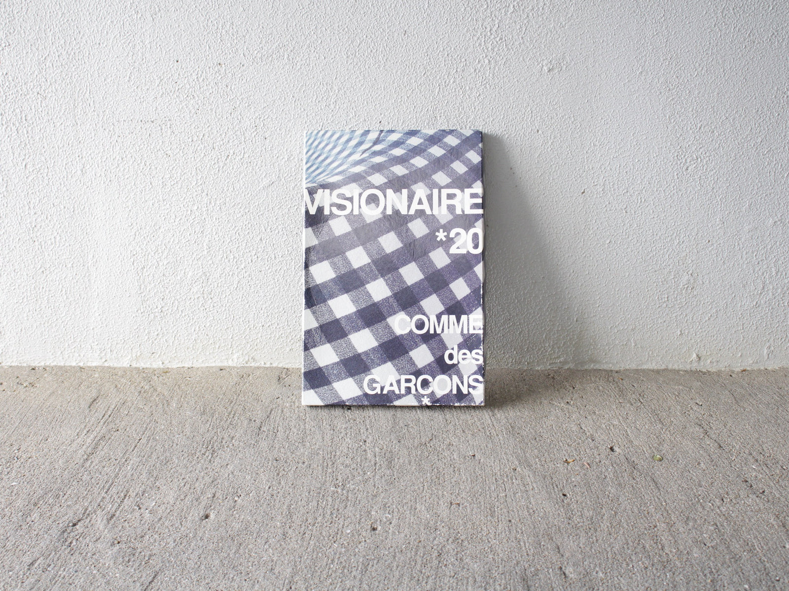 COMME DES GARCONS VISIONAIRE 20 コムデギャルソン ヴィジョネア – Helvetica