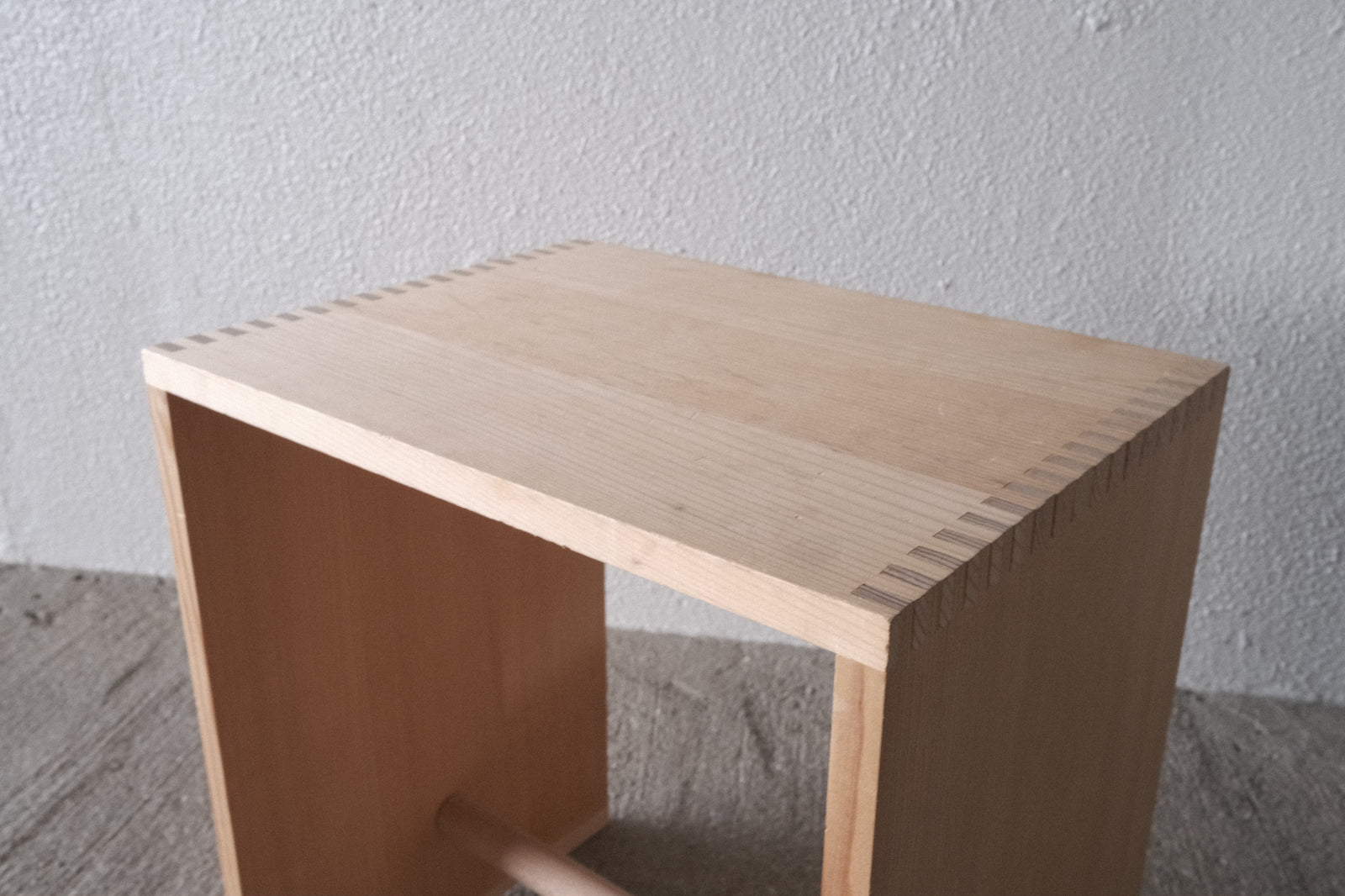 送料込み【難あり】MAX BILL Ulm Stool wohnbedarf マックス・ビル ウルムスツール ヴォーンベダルフ – Helvetica